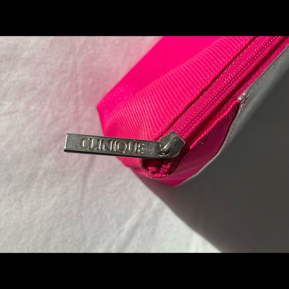 Cosmetic bag - Picture 3 of 4